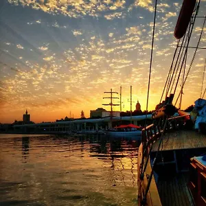 Boat The Umoja Experience Botel