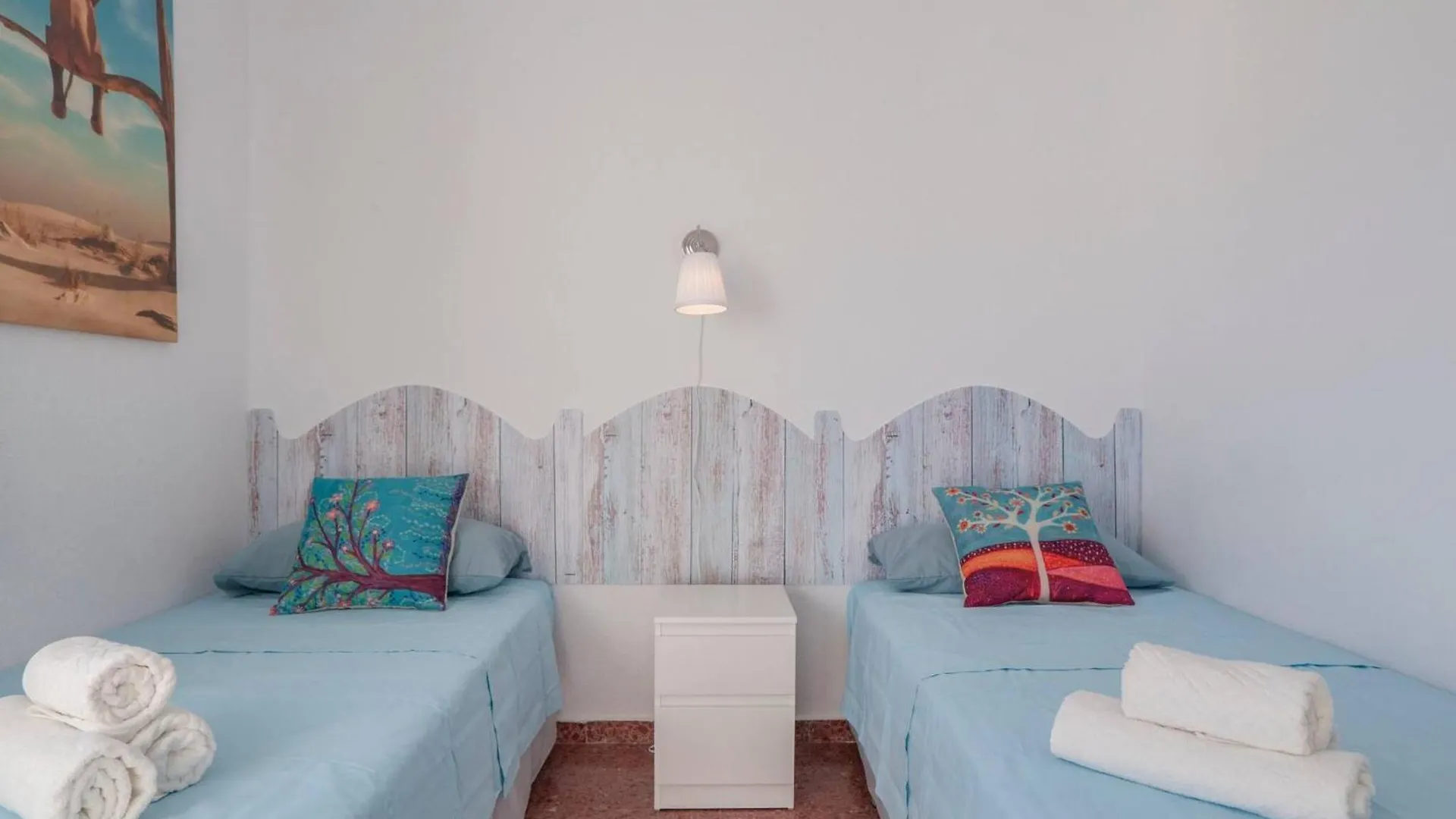 041 - Los Porches Beach Apartment Бенальмадена